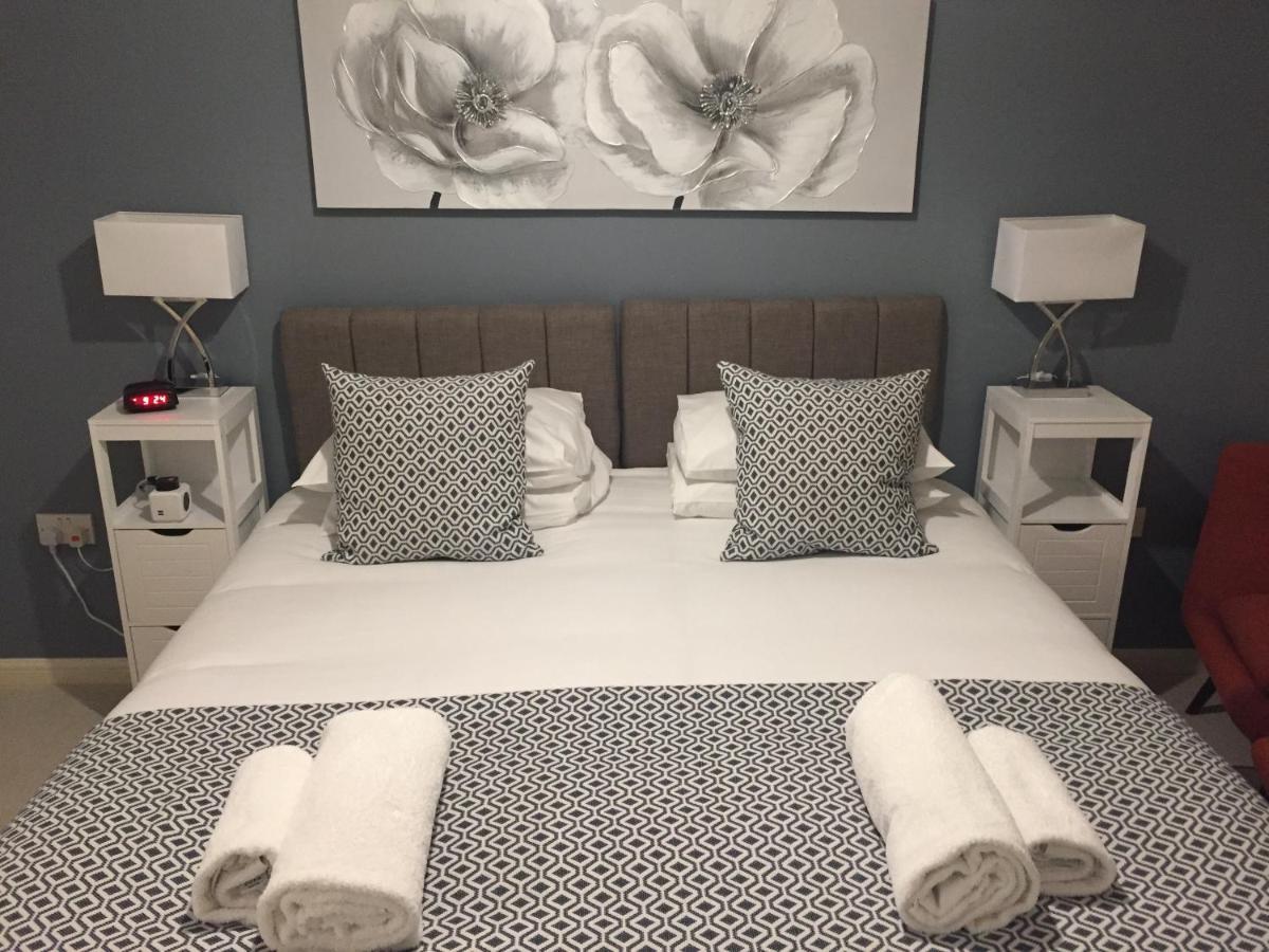 Liberty Suite Apartment Portishead Bagian luar foto